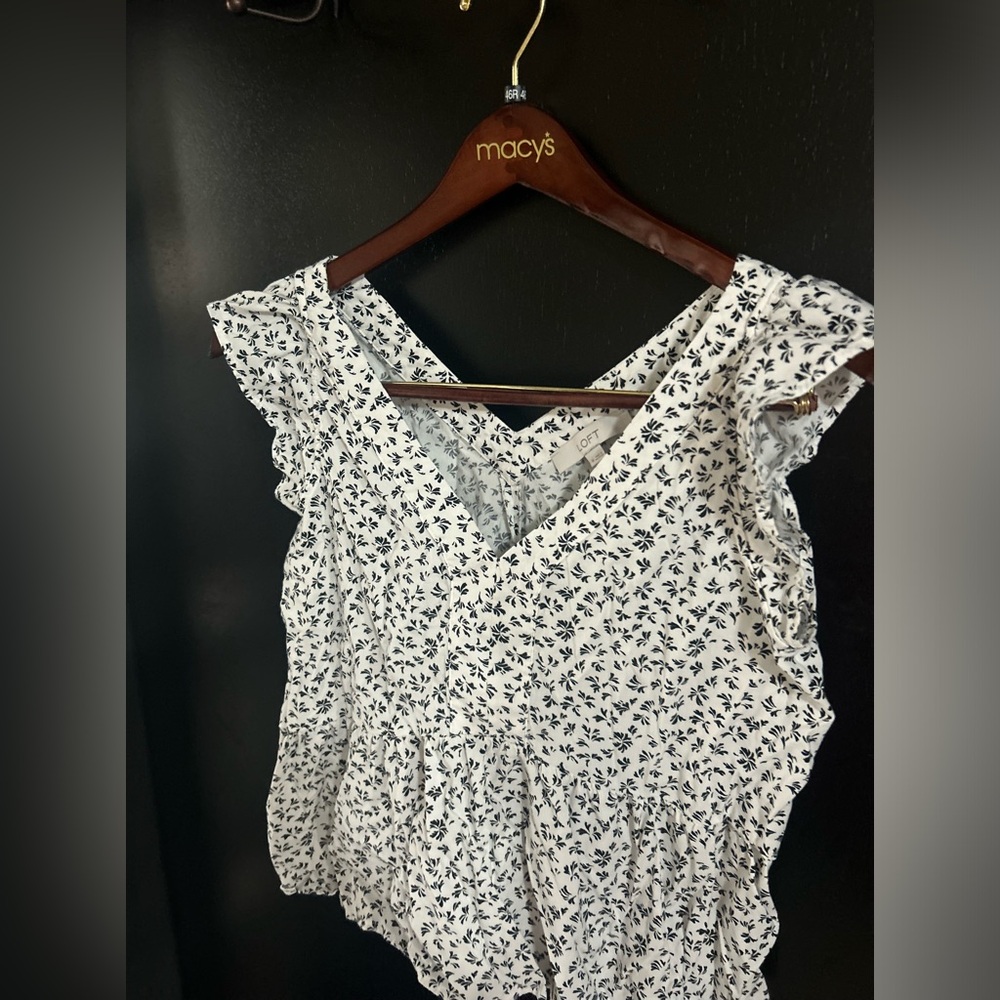 Loft medium light weight blouse